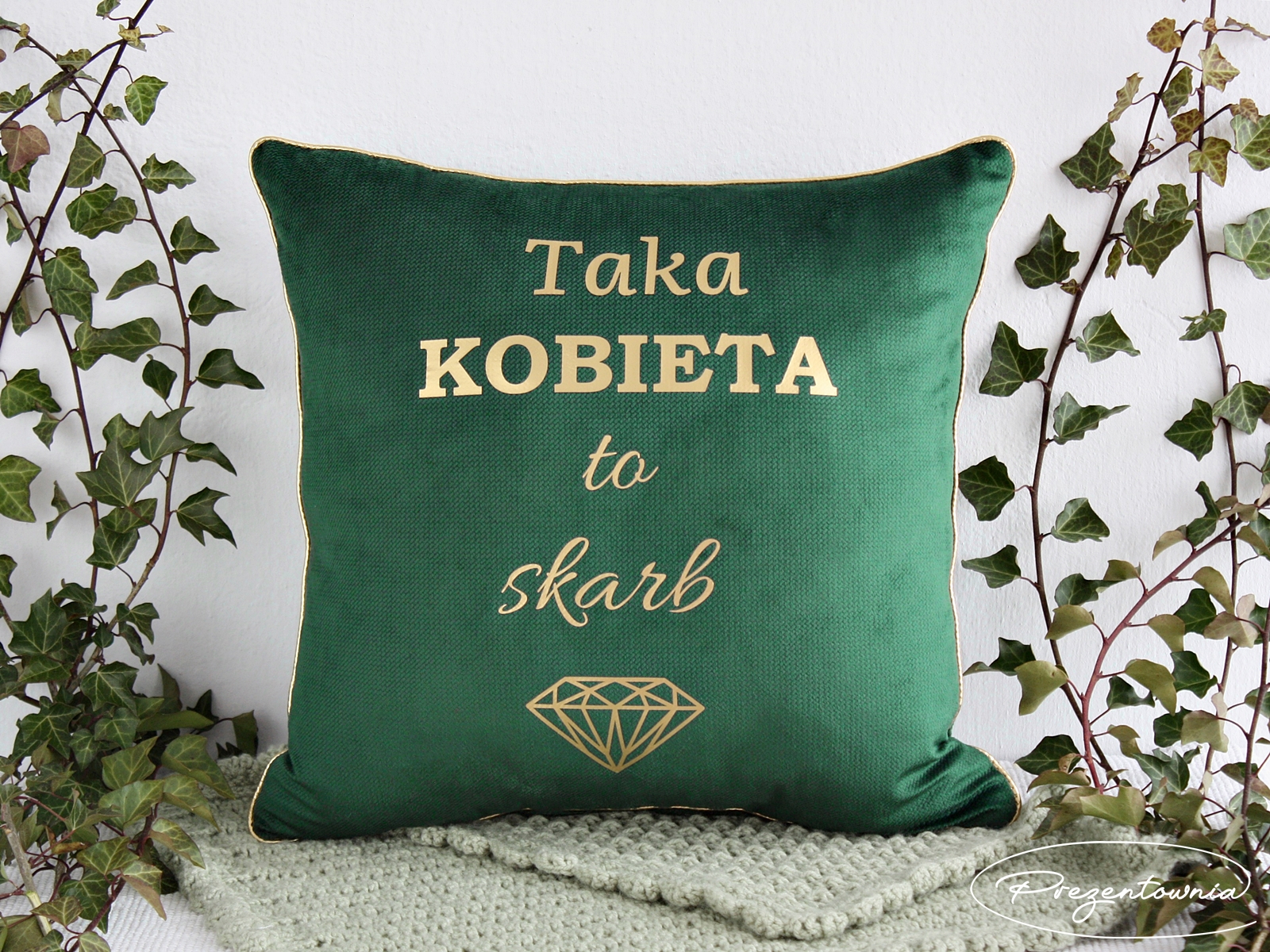 Poduszka z wypełnieniem - Prezent -Taka Kobieta to Skarb - obrazek 2